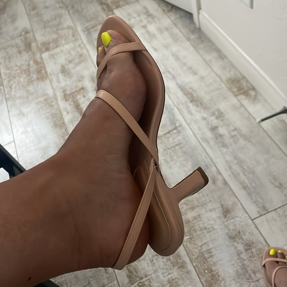 H&M tan heels - Picture 8 of 9